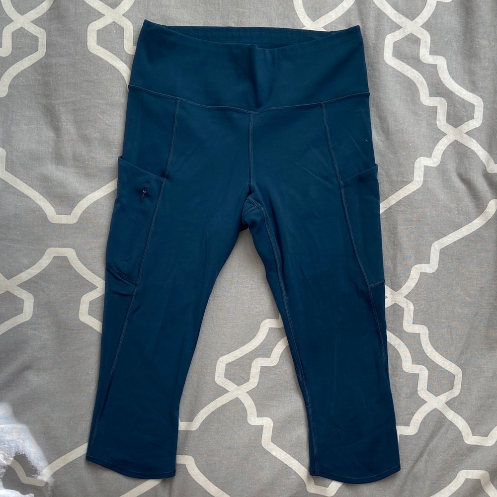 Athleta women’s Deep Blue Leggings